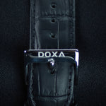 Kép betöltése a Galériamegjelenítőbe, Luxury watch (105.10.051D.01): watch face angled view left