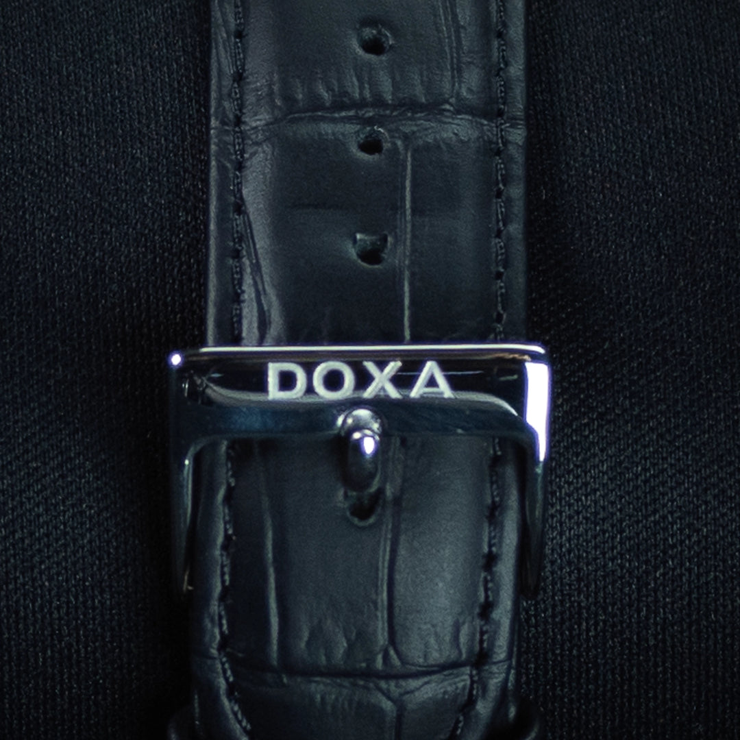 Luxury watch (105.10.051D.01): watch face angled view left