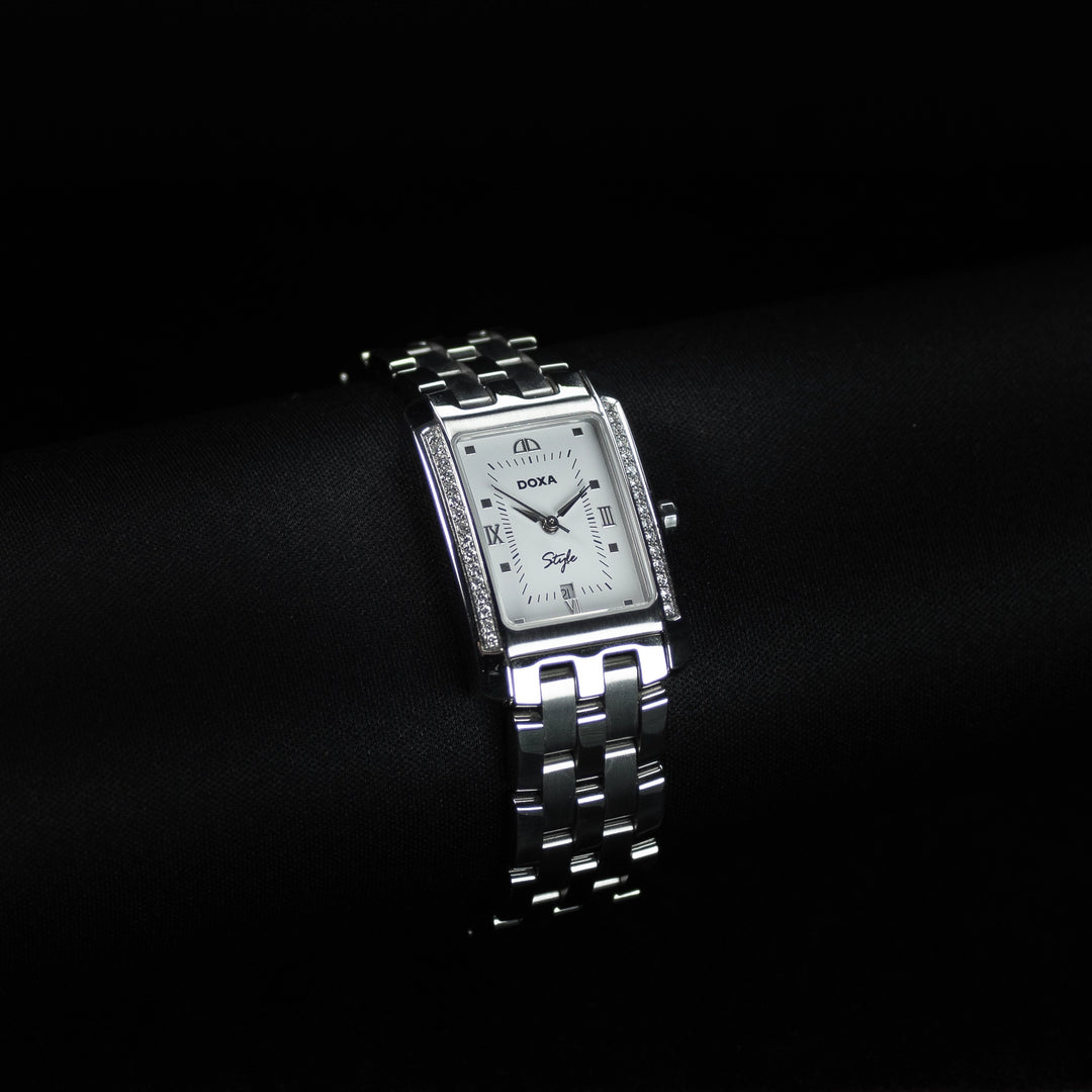 Luxury watch (240.15D.012.10): watch face angled view left zoomed out