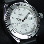 Kép betöltése a Galériamegjelenítőbe, Luxury watch (550.10.014.10WS): watch face angled view left