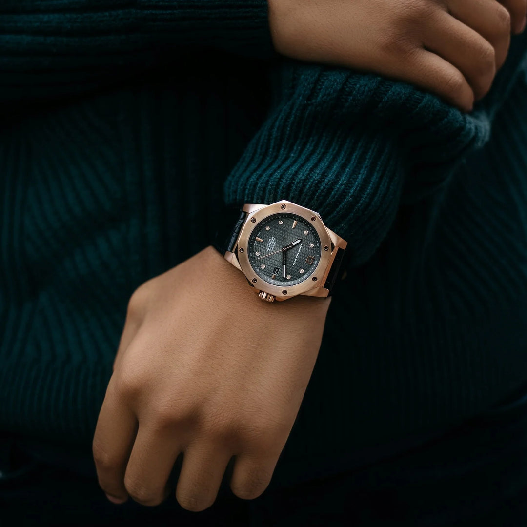 CORNAVIN CO 2021-2017D Downtown 3-H Watch