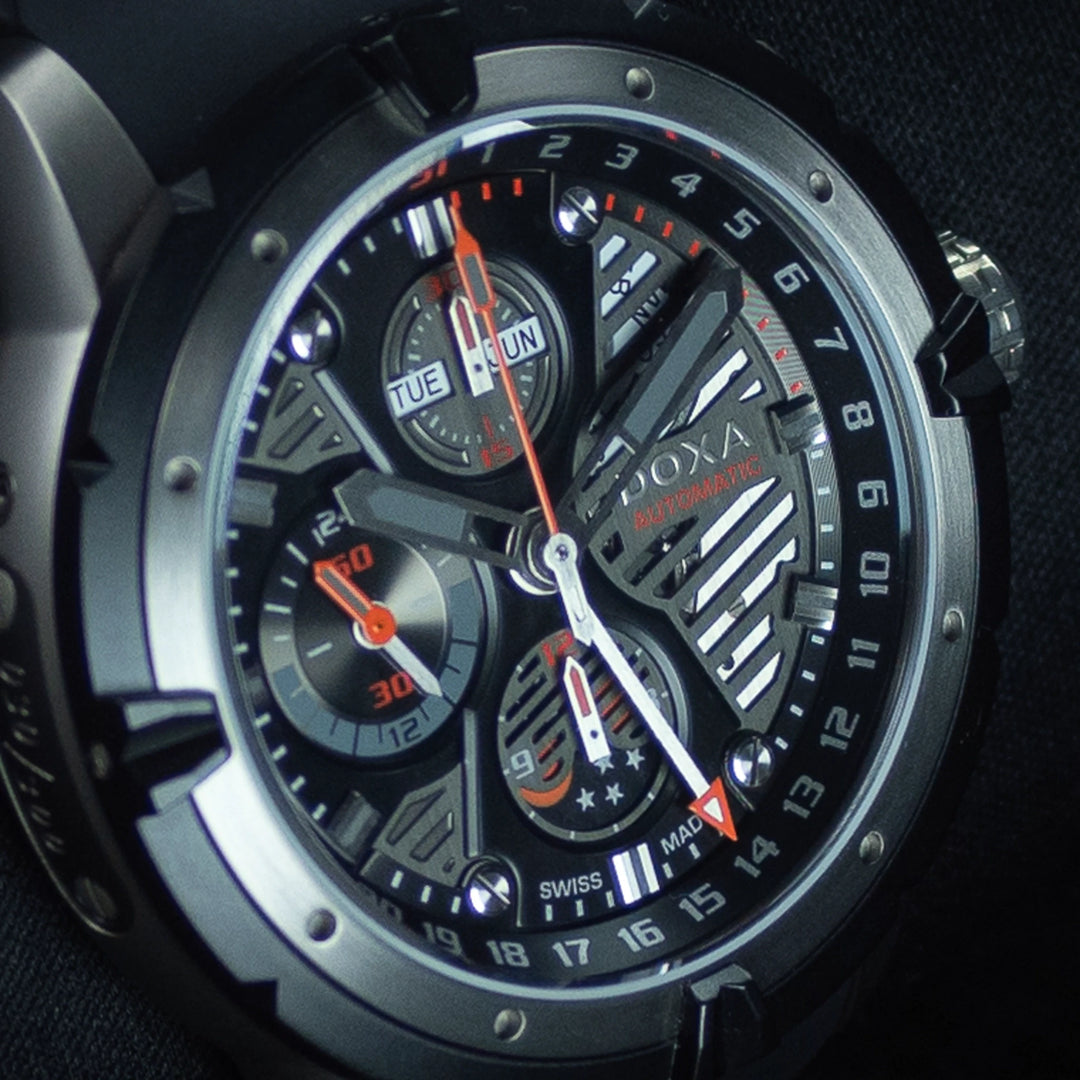 Luxury watch (D197BB0): watch face angled view left