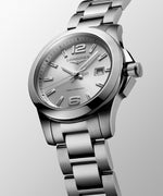 Kép betöltése a Galériamegjelenítőbe, LONGINES L33764766 Conquest Karóra