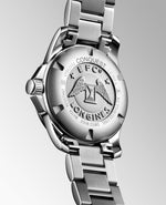 Kép betöltése a Galériamegjelenítőbe, LONGINES L37594586 Conquest Karóra