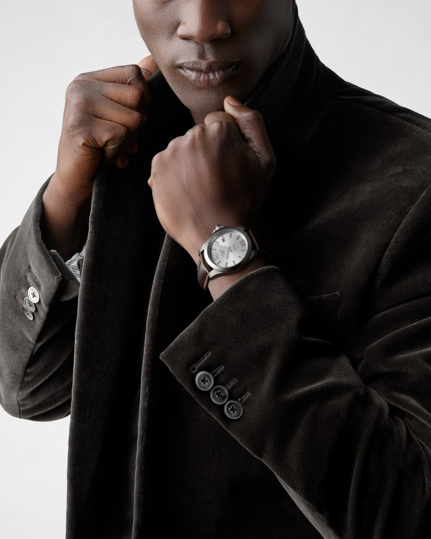 LONGINES L37594765 Conquest Karóra