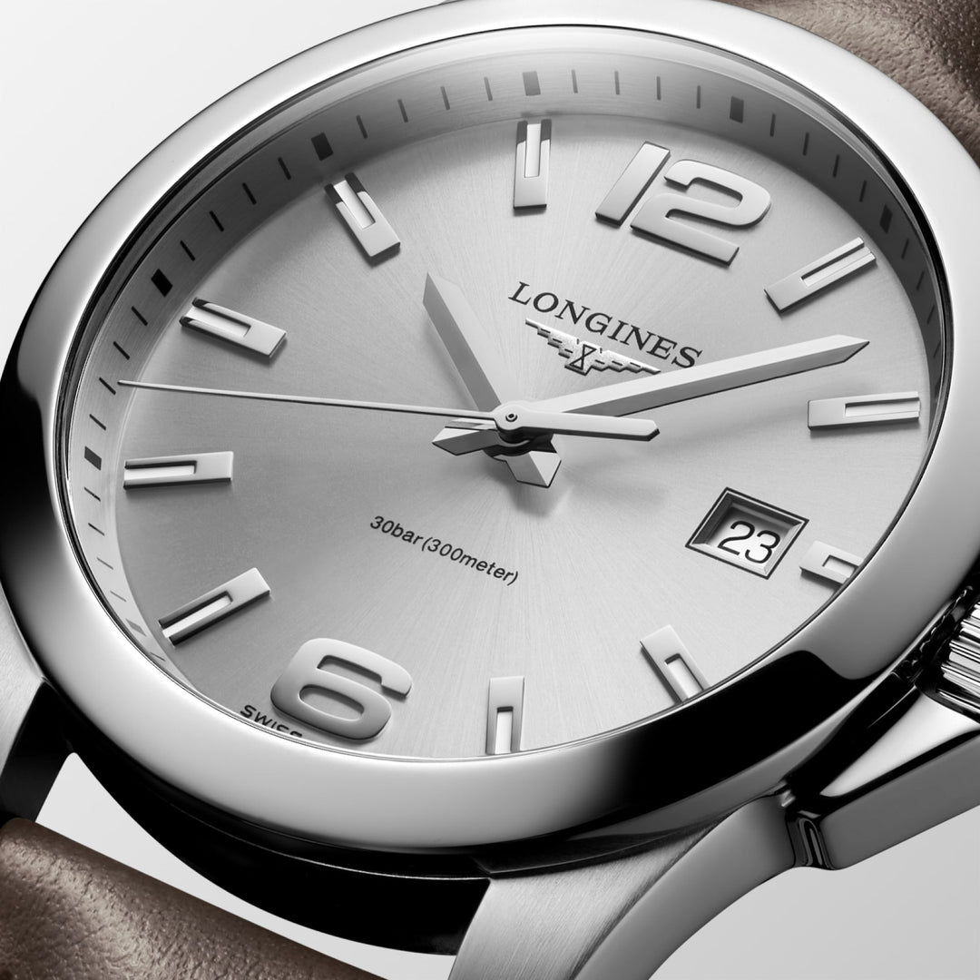 LONGINES L37594765 Conquest Karóra