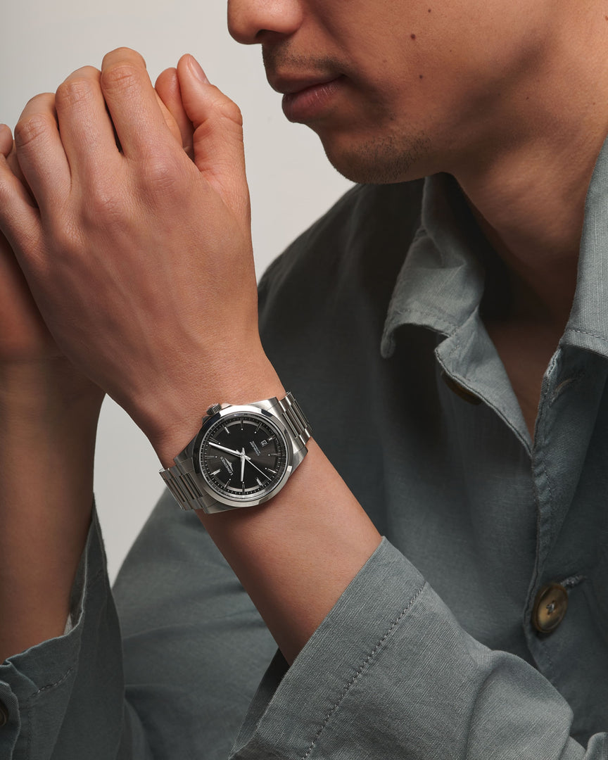 LONGINES L38304526 Conquest Karóra