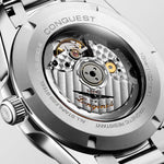 Kép betöltése a Galériamegjelenítőbe, LONGINES L38304526 Conquest Karóra