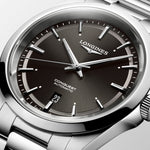 Kép betöltése a Galériamegjelenítőbe, LONGINES L38304526 Conquest Karóra