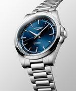 Kép betöltése a Galériamegjelenítőbe, LONGINES L38304926 Conquest Karóra