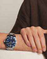 Kép betöltése a Galériamegjelenítőbe, LONGINES L38404966 HydroConquest Karóra