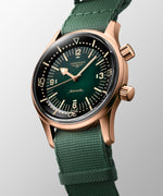 Kép betöltése a Galériamegjelenítőbe, LONGINES L37741502 Conquest Karóra