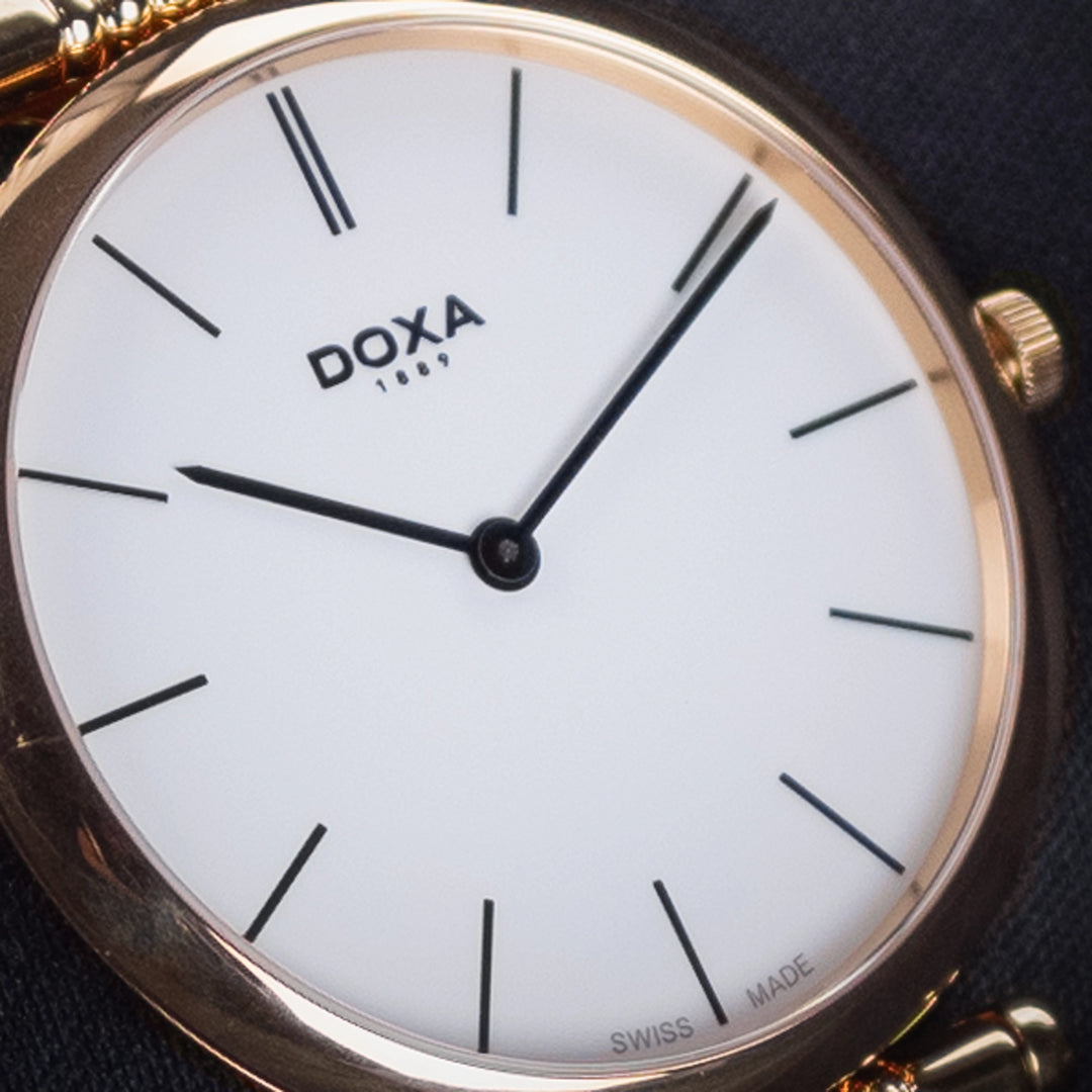Luxury watch (105.35.022.30): watch face angled view left