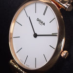Kép betöltése a Galériamegjelenítőbe, Luxury watch (105.35.022.30): watch face angled view right
