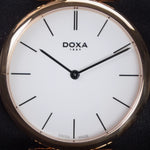 Kép betöltése a Galériamegjelenítőbe, Luxury watch (105.35.022.30): watch face
