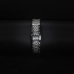 Kép betöltése a Galériamegjelenítőbe, Luxury watch (111.15.058.10): watch bracelet zoomed out
