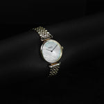 Kép betöltése a Galériamegjelenítőbe, Luxury watch (111.33.058.11): watch face angled view left zoomed out
