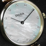 Kép betöltése a Galériamegjelenítőbe, Luxury watch (111.33.058.11): watch face angled view left
