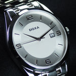 Kép betöltése a Galériamegjelenítőbe, Luxury watch (121.10.023.10): watch face angled view left
