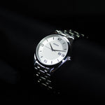 Kép betöltése a Galériamegjelenítőbe, Luxury watch (121.10.023.10): watch face angled view right zoomed out
