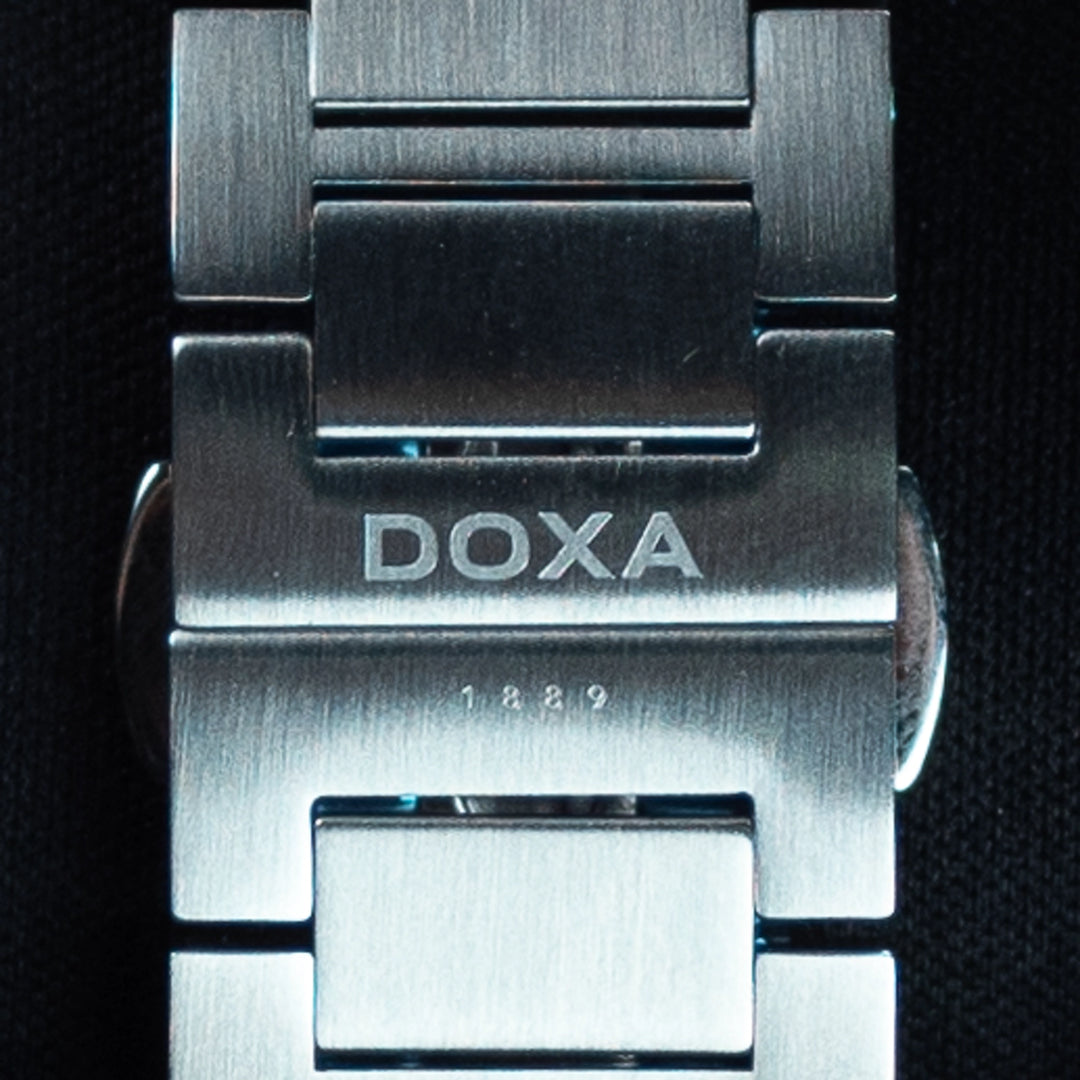 Luxury watch (166.10.201.10): watch bracelet