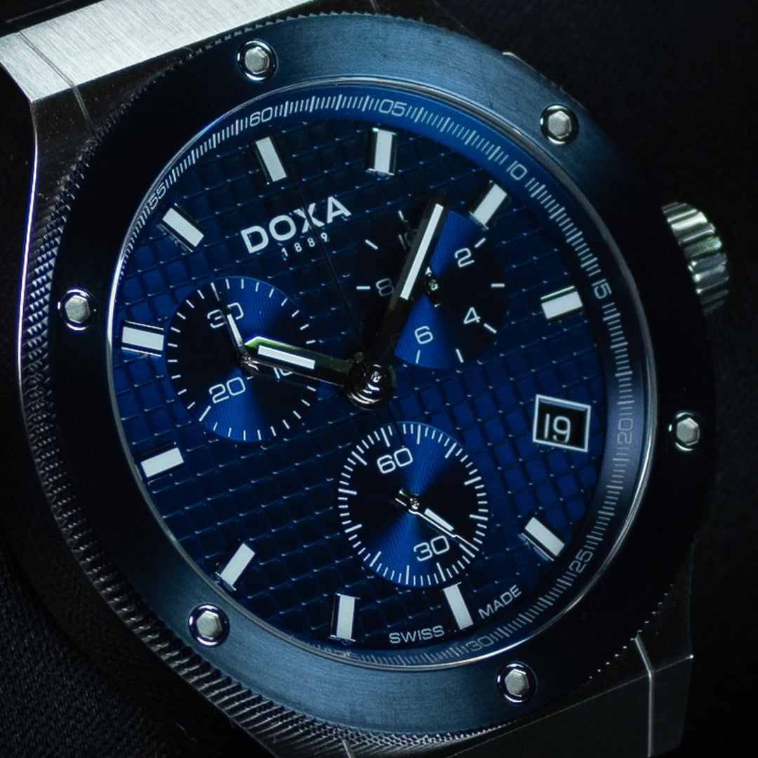 Luxury watch (166.10.201.10): watch face angled view left