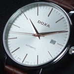 Load image into Gallery viewer, Luxury watch (171.10.021R.02): watch face angled view right
