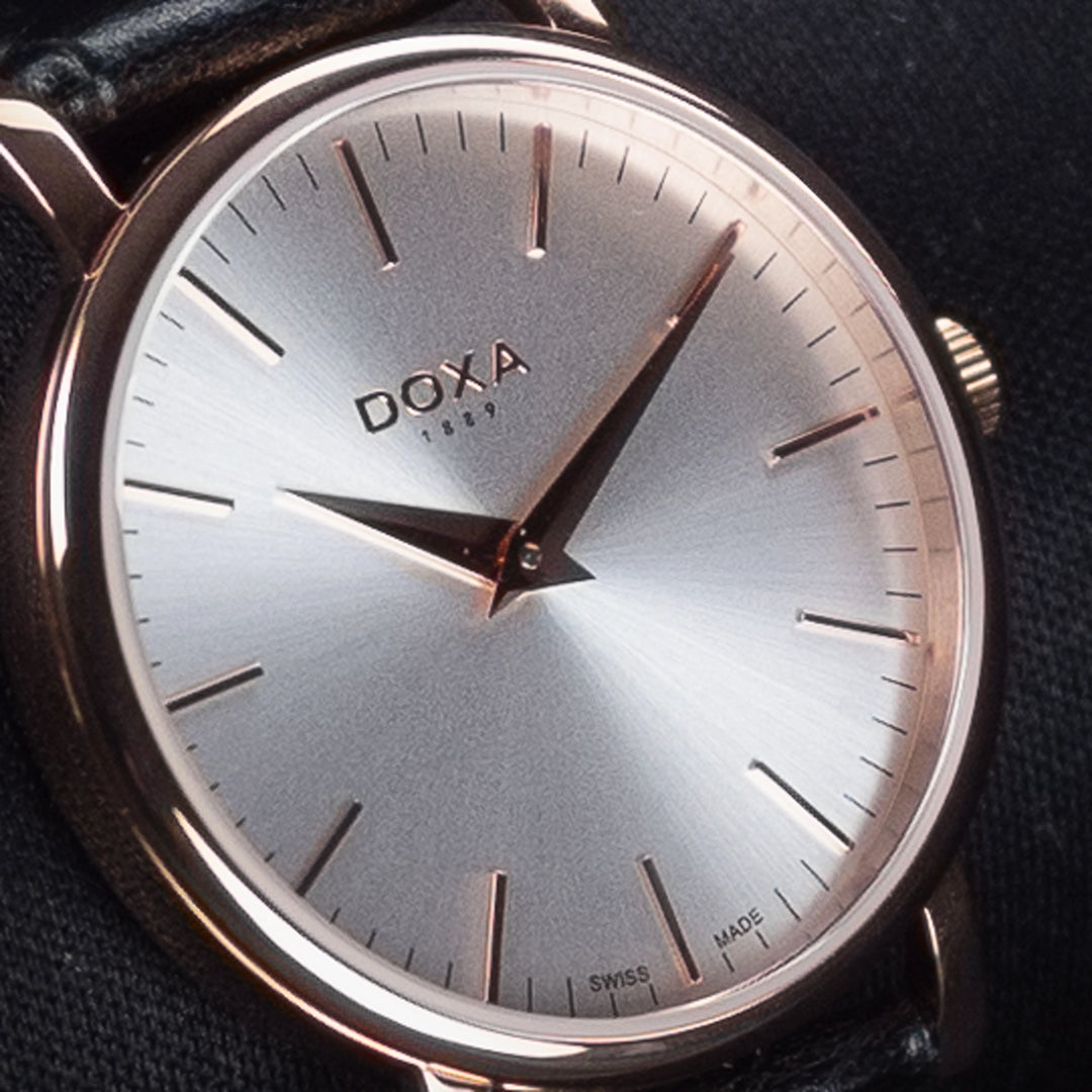 Luxury watch (173.95.021.01): watch face angled view left
