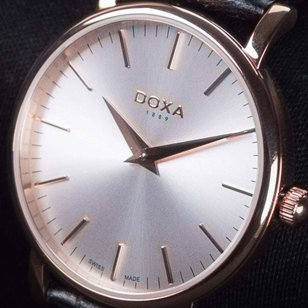 Luxury watch (173.95.021.01): watch face angled view right