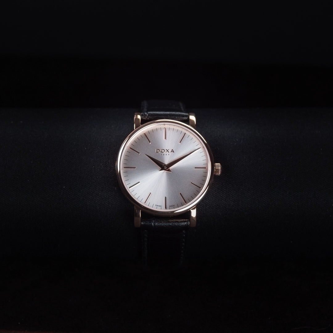 Luxury watch (173.95.021.01): watch face zoomed out