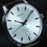 Kép betöltése a Galériamegjelenítőbe, Luxury watch (195.10.011.02): watch face angled view left
