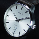 Kép betöltése a Galériamegjelenítőbe, Luxury watch (195.10.011.02): watch face angled view right
