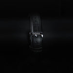 Kép betöltése a Galériamegjelenítőbe, Luxury watch (195.10.201.01): watch bracelet zoomed out
