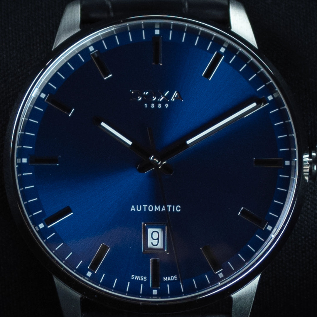 Luxury watch (195.10.201.01): watch face
