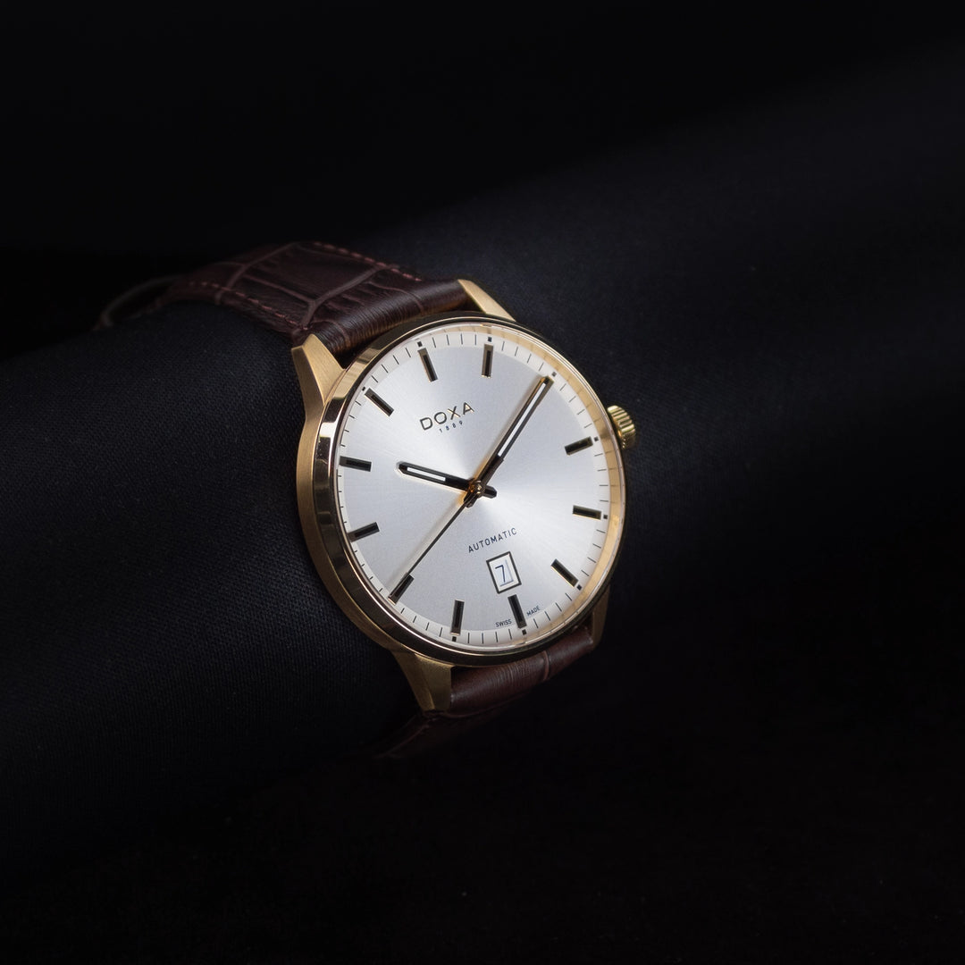 Luxury watch (195.50.011.02): watch face angled view left zoomed out