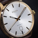 Kép betöltése a Galériamegjelenítőbe, Luxury watch (195.50.011.02): watch face angled view left
