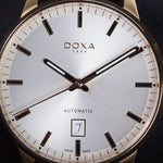 Kép betöltése a Galériamegjelenítőbe, Luxury watch (195.50.011.02): watch face
