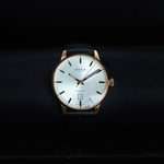 Load image into Gallery viewer, Luxury watch (195.90.011.01): watch face zoomed out
