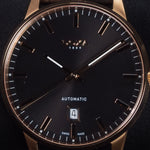 Kép betöltése a Galériamegjelenítőbe, Luxury watch (195.90.101.01): watch face
