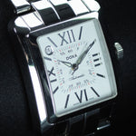 Kép betöltése a Galériamegjelenítőbe, Luxury watch (251.10.012.10): watch face angled view left
