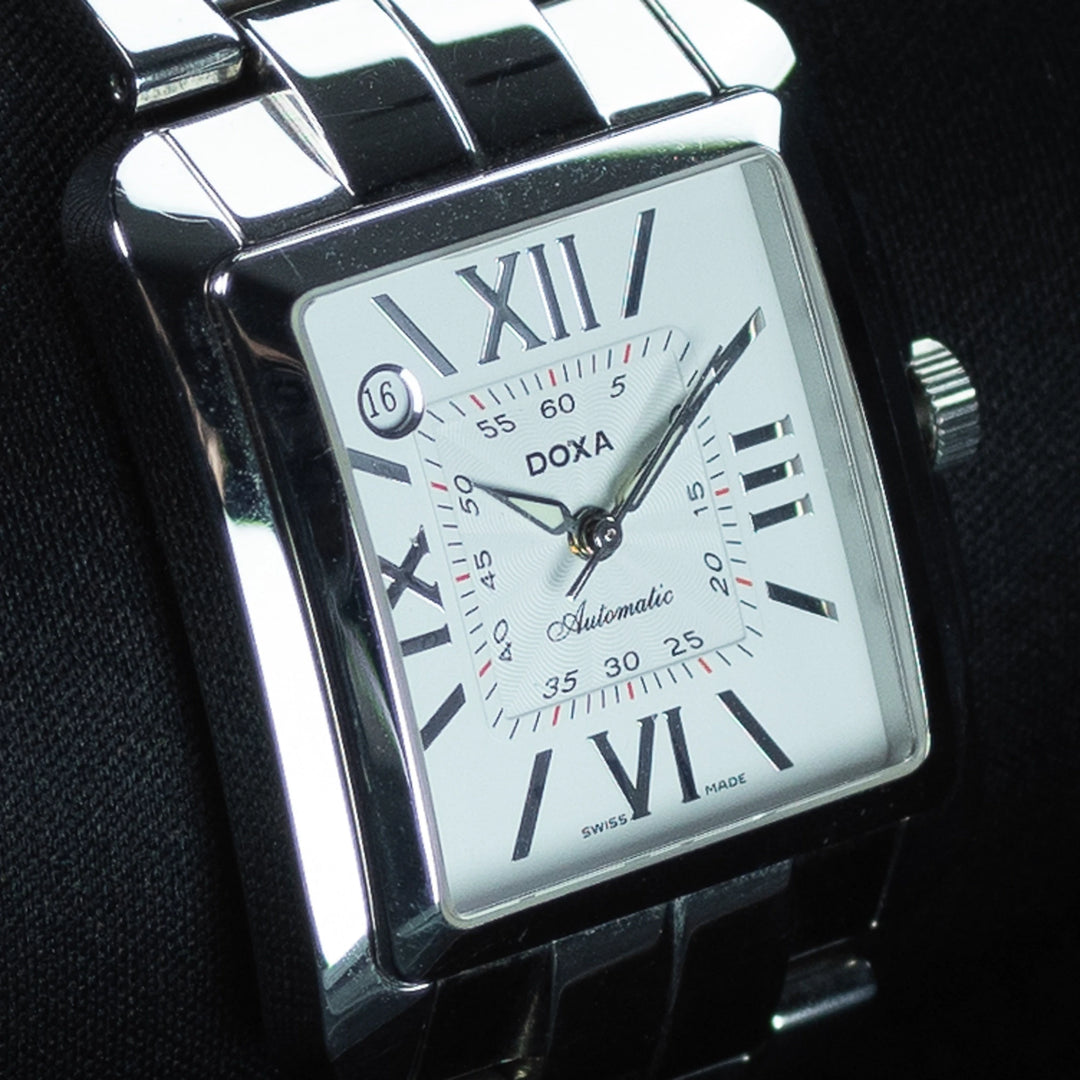 Luxury watch (251.10.012.10): watch face angled view left