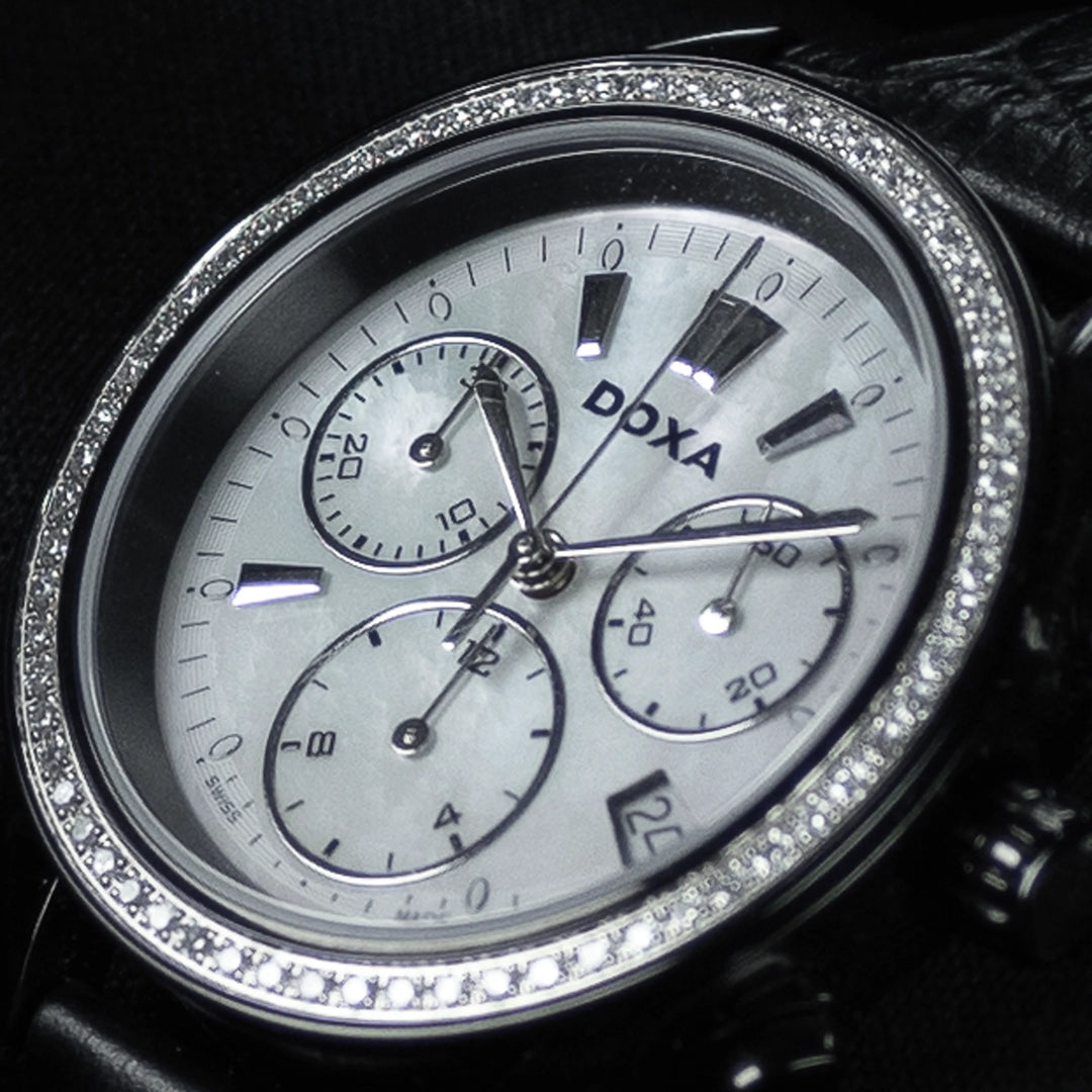Luxury watch (278.35SD.051.01): watch face angled view right