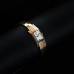 Kép betöltése a Galériamegjelenítőbe, Luxury watch (420.95.053.17S): watch face angled view left zoomed out
