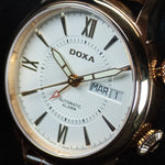 Load image into Gallery viewer, Luxury watch (625.90.022.02): watch face angled view right
