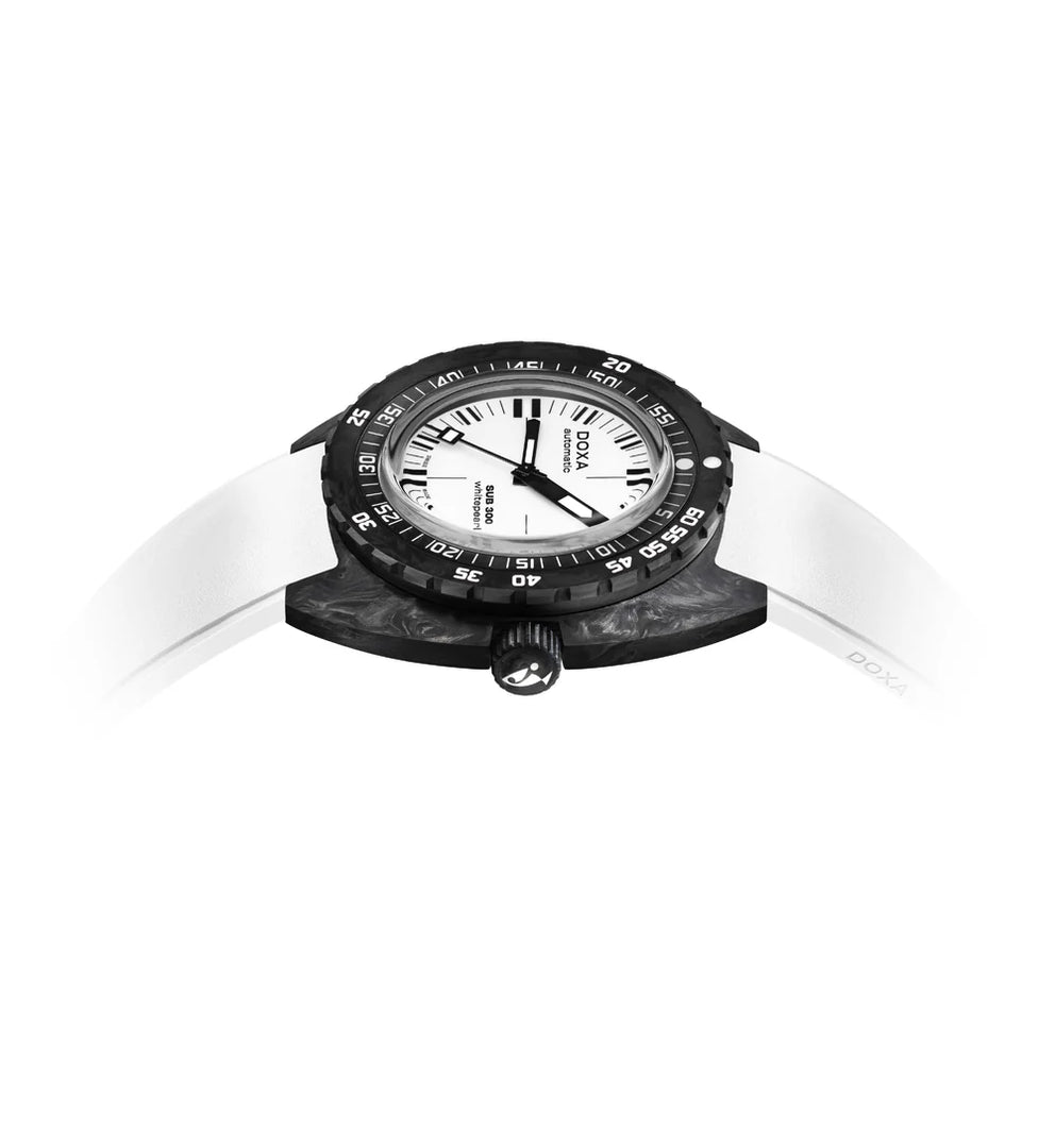 DOXA SUB 822.70.011.23 SUB 300 CARBON Karóra – Image 3