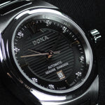 Kép betöltése a Galériamegjelenítőbe, Luxury watch (D190SGY): watch face angled view left
