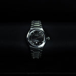 Kép betöltése a Galériamegjelenítőbe, Luxury watch (D190SGY): watch face zoomed out
