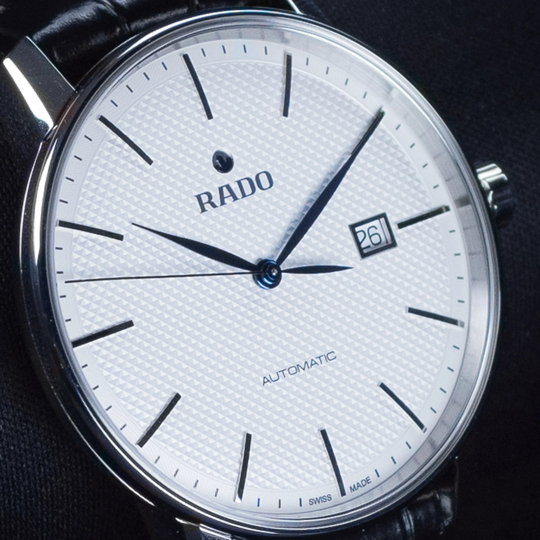 Luxury watch (R22876015): watch face angled view left