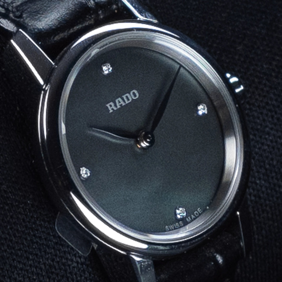 Luxury watch (R22890965): watch face angled view left