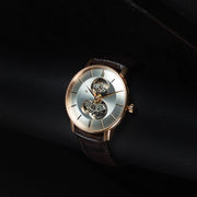 Luxury watch (R22895025): watch face angled view left zoomed out